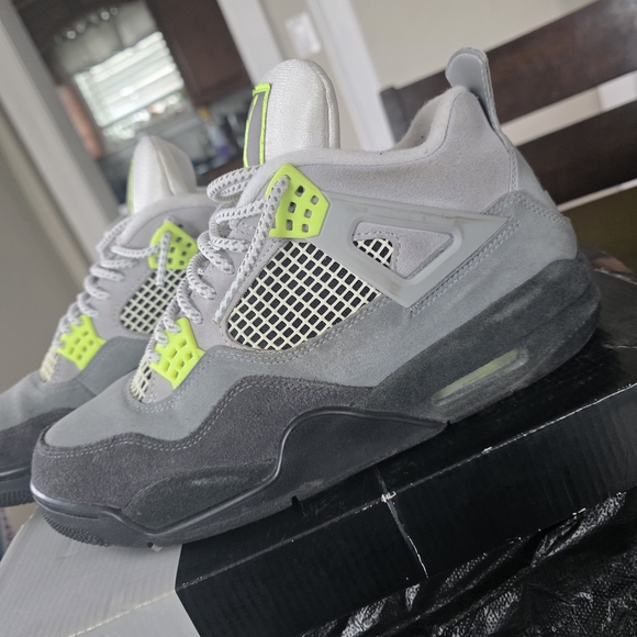 Jordan Men's Sneakers in Gray and Neon Accents - Picture 7 of 7